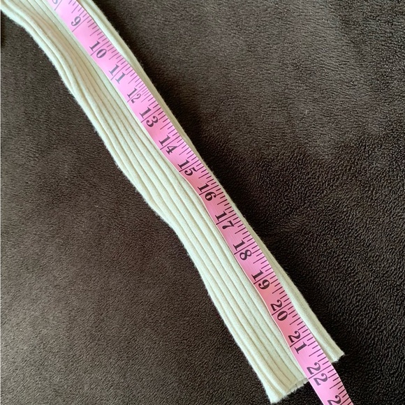 GUESS ladies tan rhinestone rayon blend long sleeve sweater and size large VVGUC - Picture 11 of 12